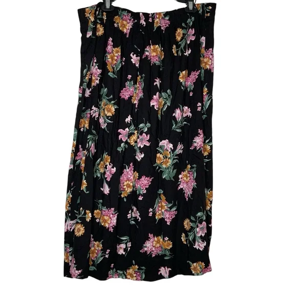 Maggie Lawrence black floral full skirt. Rayon material. Size 26 - Picture 3 of 5